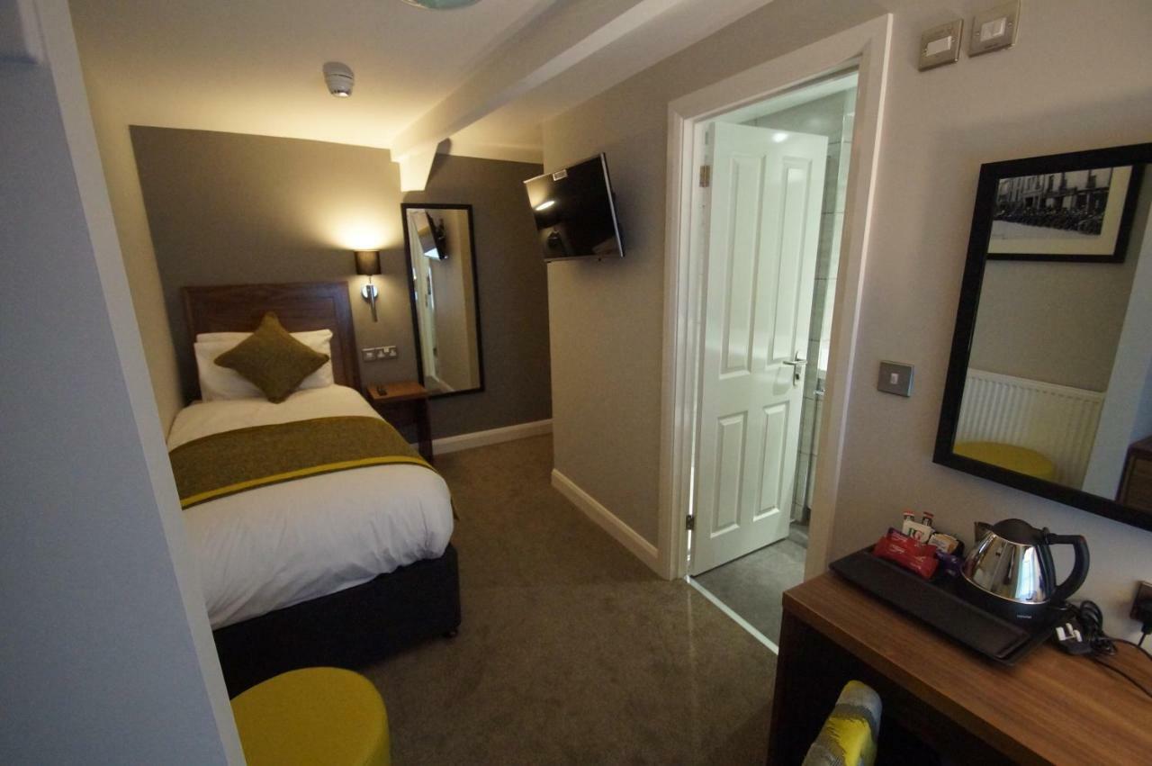 New Park Hotel Carmarthen Eksteriør billede
