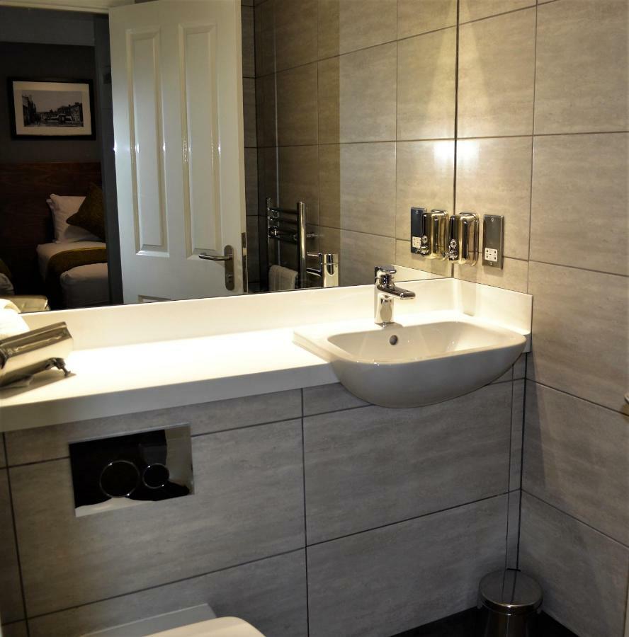 New Park Hotel Carmarthen Eksteriør billede