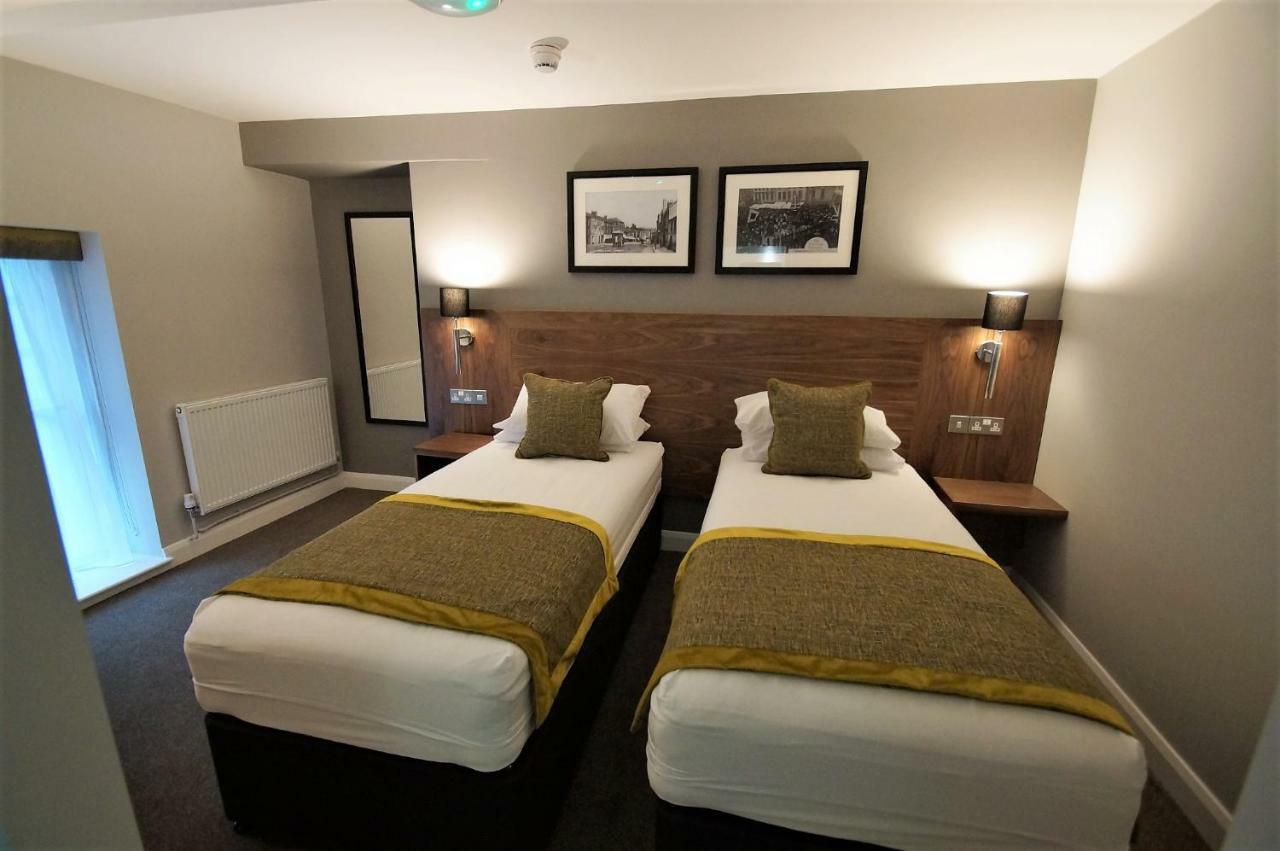 New Park Hotel Carmarthen Eksteriør billede